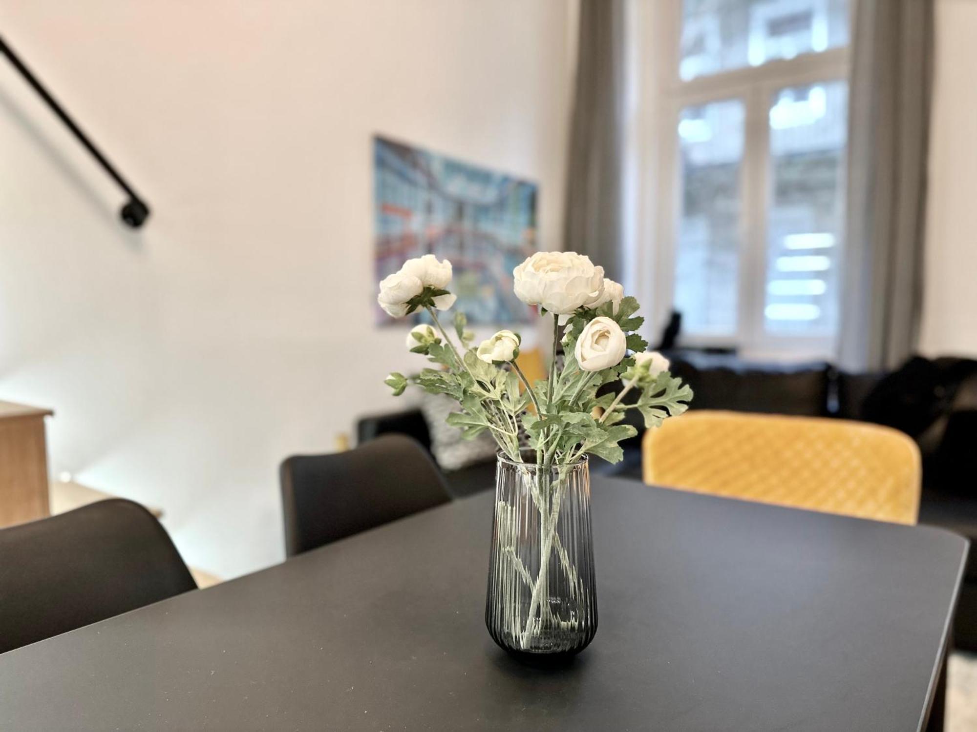 Premium Apartment By Hi5- Brody Street Budapest Luaran gambar