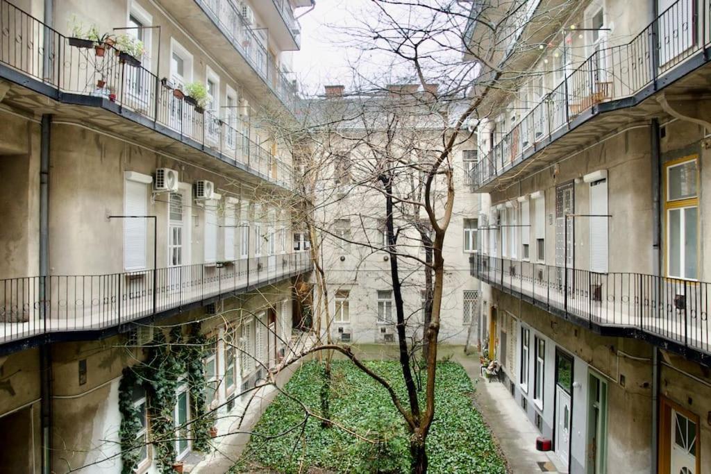 Premium Apartment By Hi5- Brody Street Budapest Luaran gambar